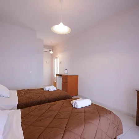 Hotell Elias & Vasili House 2*