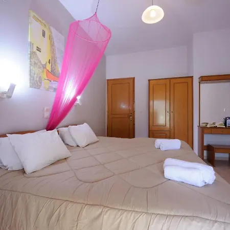 Elias & Vasili House Hotell 2*