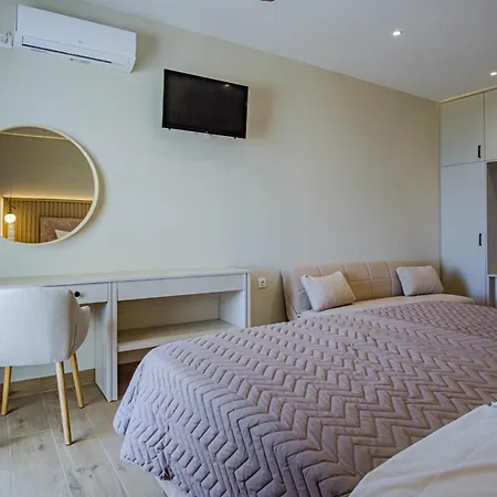 Hotell Elias & Vasili House Agios Georgios Pagon