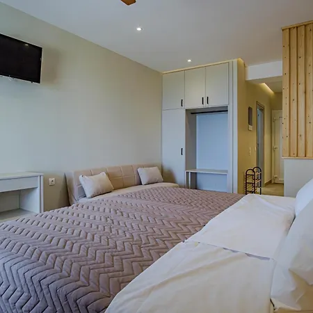 Hotell Elias & Vasili House Agios Georgios Pagon
