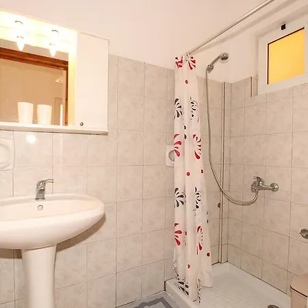 Hotell Elias & Vasili House 2*